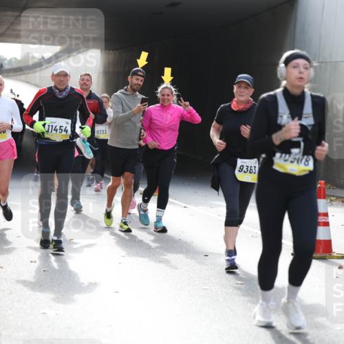 05.10.2025 - 20. swb-Marathon Bremen Michael Strokosch http://msf.ph/oto/9207964 05.10.2025 10:56:02 Laufen 95, 10555, 11454, 11733, 9363, 10508 meine-sportfotos.de