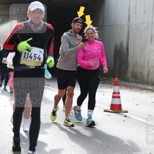 05.10.2025 - 20. swb-Marathon Bremen Michael Strokosch http://msf.ph/oto/9207985 05.10.2025 10:56:04 Laufen 10558, 11454, 00 meine-sportfotos.de