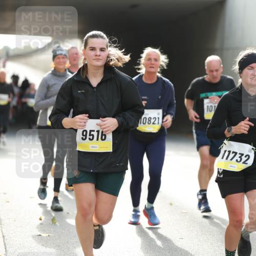 05.10.2025 - 20. swb-Marathon Bremen Michael Strokosch http://msf.ph/oto/9208008 05.10.2025 10:56:09 Laufen 9516, 10821, 101, 11732 meine-sportfotos.de
