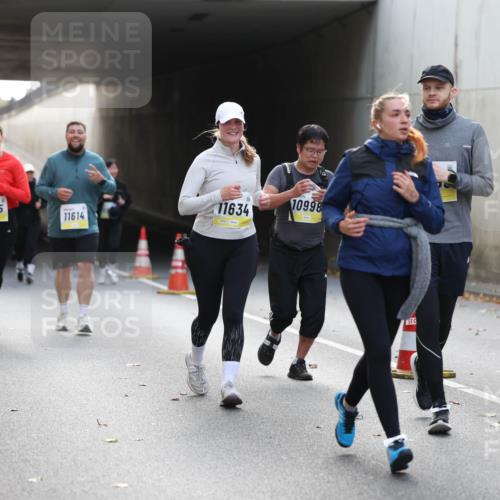 05.10.2025 - 20. swb-Marathon Bremen Michael Strokosch http://msf.ph/oto/9208026 05.10.2025 11:03:09 Laufen 9185, 11634, 10998, 11614, 00 meine-sportfotos.de