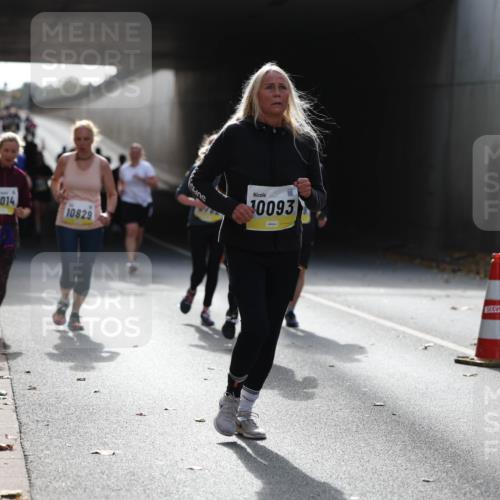 05.10.2025 - 20. swb-Marathon Bremen Michael Strokosch http://msf.ph/oto/9208029 05.10.2025 10:56:14 Laufen 11014, 10829, 10093 meine-sportfotos.de