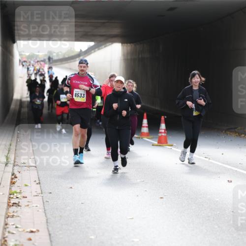 05.10.2025 - 20. swb-Marathon Bremen Michael Strokosch http://msf.ph/oto/9208055 05.10.2025 11:03:14 Laufen 8764, 8533 meine-sportfotos.de