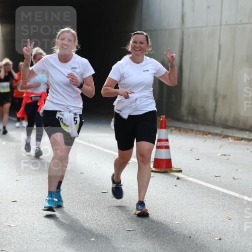 05.10.2025 - 20. swb-Marathon Bremen Michael Strokosch http://msf.ph/oto/9208056 05.10.2025 10:56:20 Laufen 504, 9841, 5, 00 meine-sportfotos.de