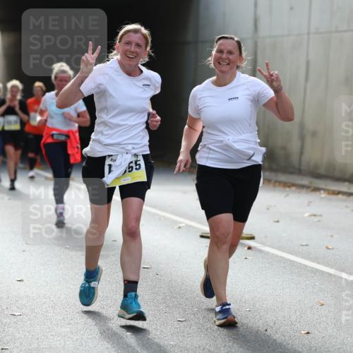 05.10.2025 - 20. swb-Marathon Bremen Michael Strokosch http://msf.ph/oto/9208060 05.10.2025 10:56:21 Laufen 11504, 55 meine-sportfotos.de