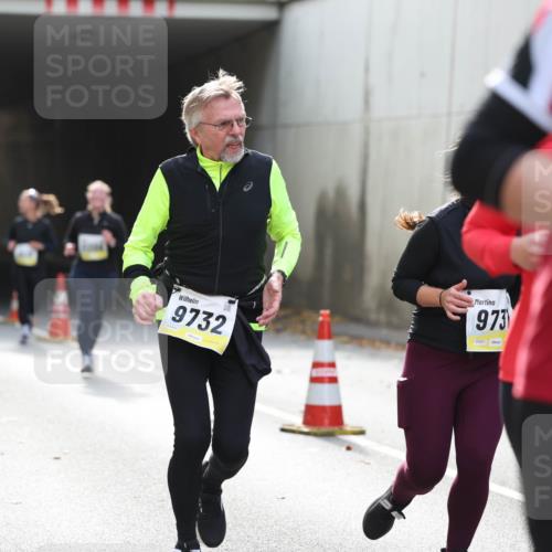 05.10.2025 - 20. swb-Marathon Bremen Michael Strokosch http://msf.ph/oto/9208074 05.10.2025 11:03:20 Laufen 9732, 973 meine-sportfotos.de