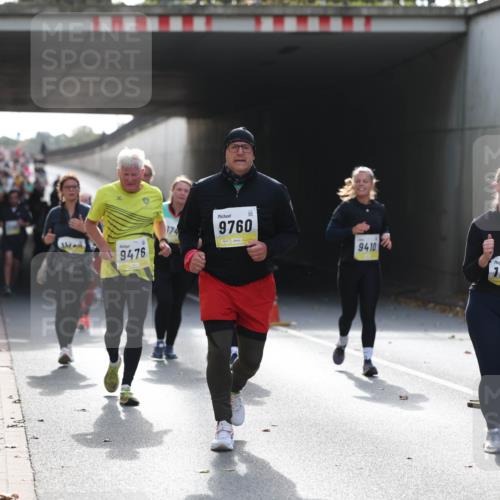 05.10.2025 - 20. swb-Marathon Bremen Michael Strokosch http://msf.ph/oto/9208090 05.10.2025 11:03:23 Laufen 9476, 174, 9760, 9410, 11206 meine-sportfotos.de