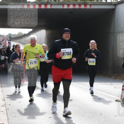 05.10.2025 - 20. swb-Marathon Bremen Michael Strokosch http://msf.ph/oto/9208093 05.10.2025 11:03:23 Laufen 3322, 9476, 111748, 9760, 9410, 11206 meine-sportfotos.de