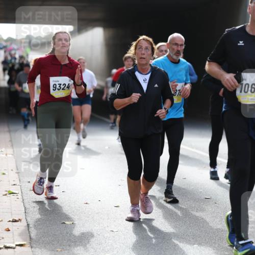 05.10.2025 - 20. swb-Marathon Bremen Michael Strokosch http://msf.ph/oto/9208094 05.10.2025 10:56:29 Laufen 9324, 87, 10615 meine-sportfotos.de