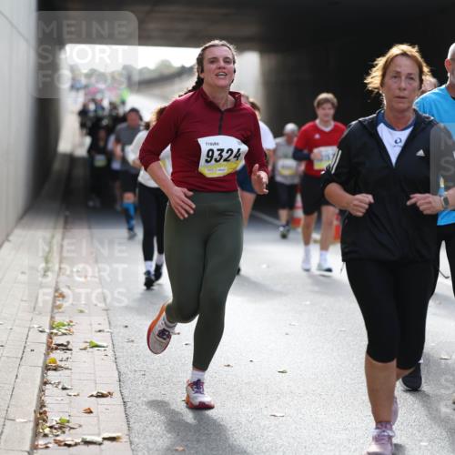 05.10.2025 - 20. swb-Marathon Bremen Michael Strokosch http://msf.ph/oto/9208096 05.10.2025 10:56:29 Laufen 9324, 02231, 1082 meine-sportfotos.de