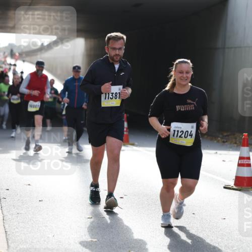 05.10.2025 - 20. swb-Marathon Bremen Michael Strokosch http://msf.ph/oto/9208142 05.10.2025 11:03:33 Laufen 11381, 11204 meine-sportfotos.de