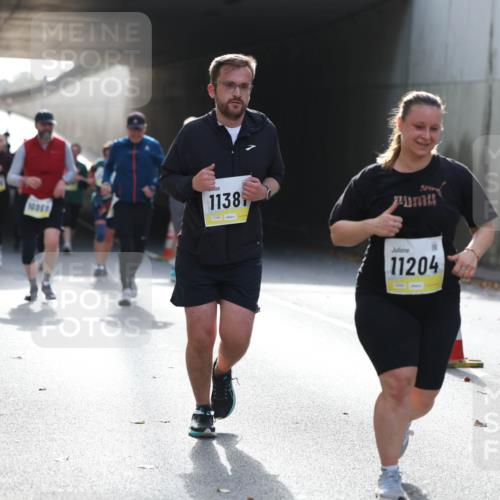 05.10.2025 - 20. swb-Marathon Bremen Michael Strokosch http://msf.ph/oto/9208149 05.10.2025 11:03:34 Laufen 10969, 1138, 01863, 11204 meine-sportfotos.de