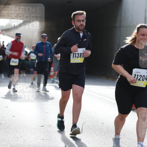 05.10.2025 - 20. swb-Marathon Bremen Michael Strokosch http://msf.ph/oto/9208152 05.10.2025 11:03:34 Laufen 11381, 01863, 11204 meine-sportfotos.de