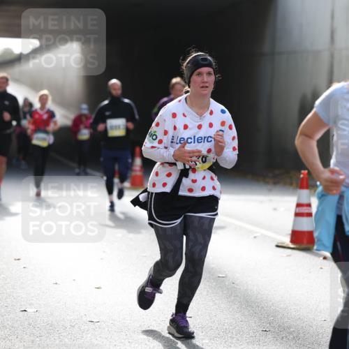 05.10.2025 - 20. swb-Marathon Bremen Michael Strokosch http://msf.ph/oto/9208166 05.10.2025 10:56:44 Laufen 0876 meine-sportfotos.de