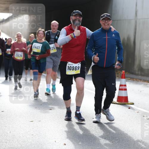 05.10.2025 - 20. swb-Marathon Bremen Michael Strokosch http://msf.ph/oto/9208169 05.10.2025 11:03:37 Laufen 10596, 11536, 11407, 225, 10969 meine-sportfotos.de
