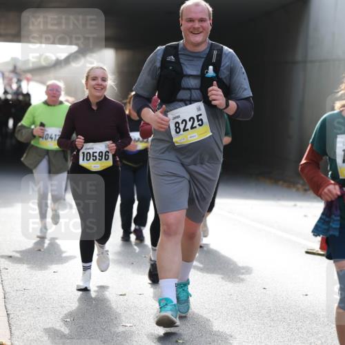 05.10.2025 - 20. swb-Marathon Bremen Michael Strokosch http://msf.ph/oto/9208188 05.10.2025 11:03:40 Laufen 041, 10596, 8225, 02134, 11407 meine-sportfotos.de