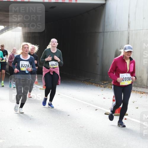 05.10.2025 - 20. swb-Marathon Bremen Michael Strokosch http://msf.ph/oto/9208196 05.10.2025 10:56:52 Laufen 331, 9360, 9229, 10477, 0996, 160 meine-sportfotos.de