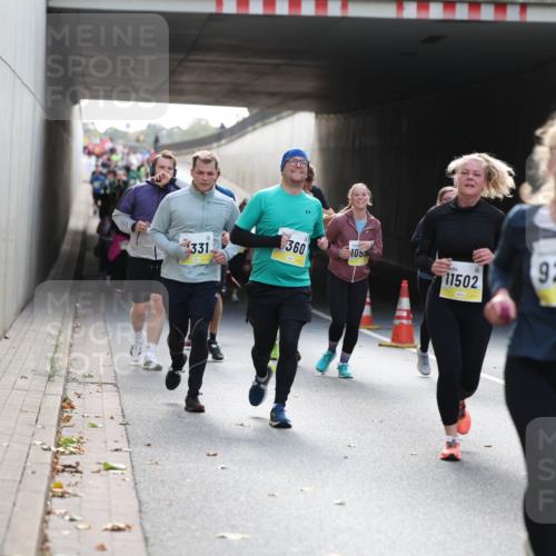 05.10.2025 - 20. swb-Marathon Bremen Michael Strokosch http://msf.ph/oto/9208204 05.10.2025 10:56:54 Laufen 360, 1053, 331, 11502, 9229, 471 meine-sportfotos.de
