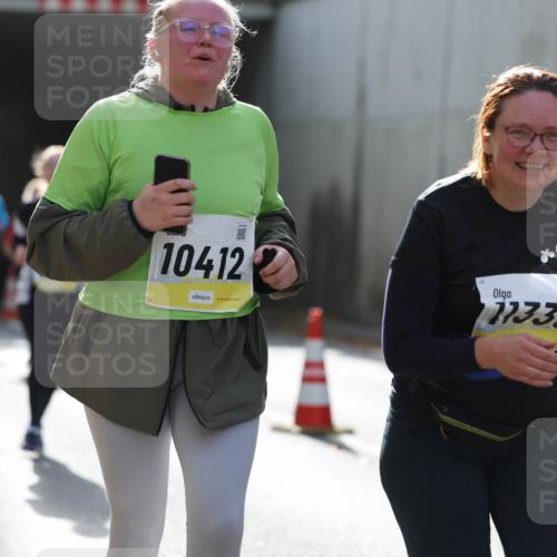 05.10.2025 - 20. swb-Marathon Bremen Michael Strokosch http://msf.ph/oto/9208212 05.10.2025 11:03:44 Laufen 10412, 17333 meine-sportfotos.de