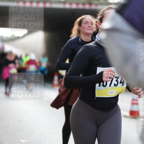 05.10.2025 - 20. swb-Marathon Bremen Michael Strokosch http://msf.ph/oto/9208231 05.10.2025 10:57:01 Laufen 70734 meine-sportfotos.de