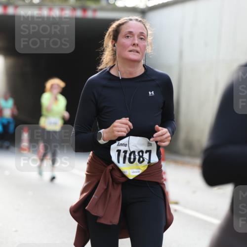 05.10.2025 - 20. swb-Marathon Bremen Michael Strokosch http://msf.ph/oto/9208233 05.10.2025 10:57:02 Laufen 1, 11087, 667, 70 meine-sportfotos.de