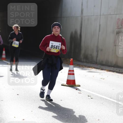 05.10.2025 - 20. swb-Marathon Bremen Michael Strokosch http://msf.ph/oto/9208244 05.10.2025 11:03:52 Laufen 11342, 10146, 9561 meine-sportfotos.de
