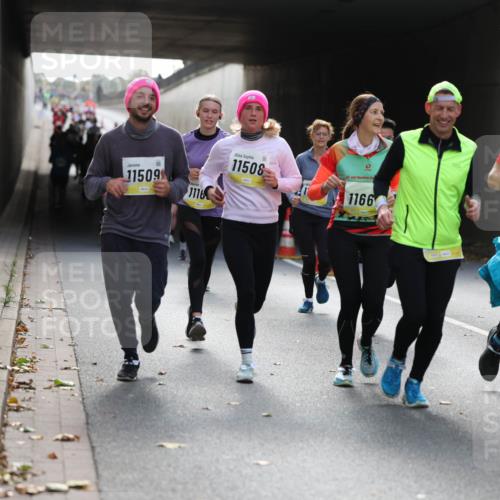 05.10.2025 - 20. swb-Marathon Bremen Michael Strokosch http://msf.ph/oto/9208257 05.10.2025 10:57:09 Laufen 11509, 1116, 11508, 1166, 20, 10207 meine-sportfotos.de