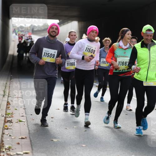 05.10.2025 - 20. swb-Marathon Bremen Michael Strokosch http://msf.ph/oto/9208258 05.10.2025 10:57:10 Laufen 11509, 11160, 11508, 11024, 11667, 20, 102 meine-sportfotos.de