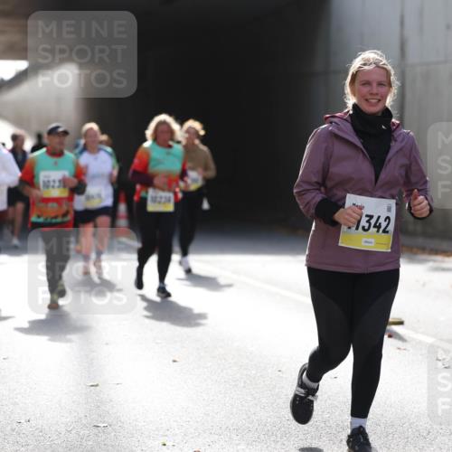 05.10.2025 - 20. swb-Marathon Bremen Michael Strokosch http://msf.ph/oto/9208259 05.10.2025 11:03:57 Laufen 102, 3, 1342, 10 meine-sportfotos.de