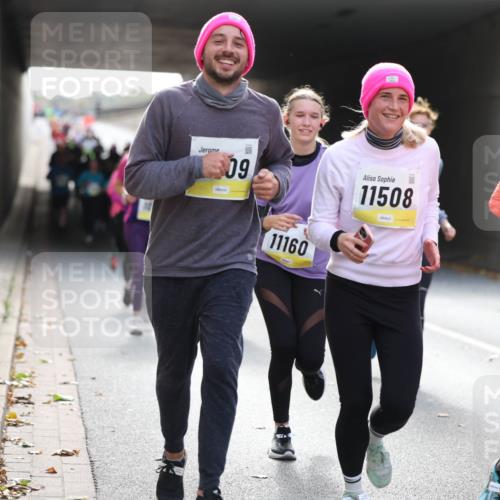 05.10.2025 - 20. swb-Marathon Bremen Michael Strokosch http://msf.ph/oto/9208264 05.10.2025 10:57:11 Laufen 09, 11508, 11160, 203, 20, 11667 meine-sportfotos.de