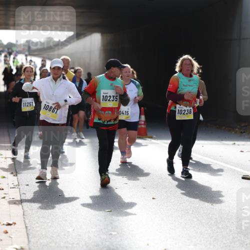 05.10.2025 - 20. swb-Marathon Bremen Michael Strokosch http://msf.ph/oto/9208267 05.10.2025 11:03:58 Laufen 11257, 10861, 10235, 0415, 10236 meine-sportfotos.de