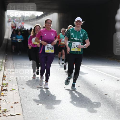 05.10.2025 - 20. swb-Marathon Bremen Michael Strokosch http://msf.ph/oto/9208273 05.10.2025 10:57:13 Laufen 10711, 106, 107 meine-sportfotos.de
