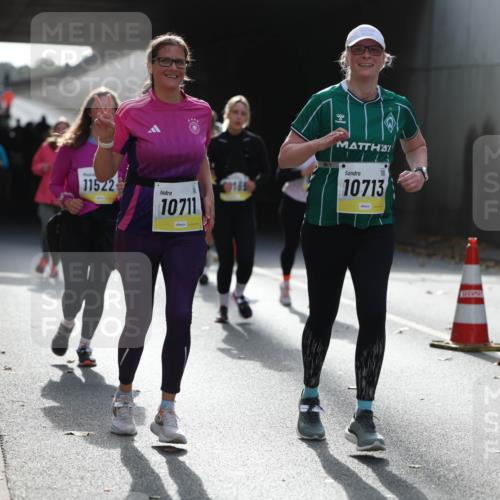 05.10.2025 - 20. swb-Marathon Bremen Michael Strokosch http://msf.ph/oto/9208281 05.10.2025 10:57:14 Laufen 11522, 10711, 185, 10713 meine-sportfotos.de