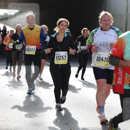 05.10.2025 - 20. swb-Marathon Bremen Michael Strokosch http://msf.ph/oto/9208292 05.10.2025 11:04:02 Laufen 0280, 1055, 10333, 11257, 10415, 10, 20140 meine-sportfotos.de