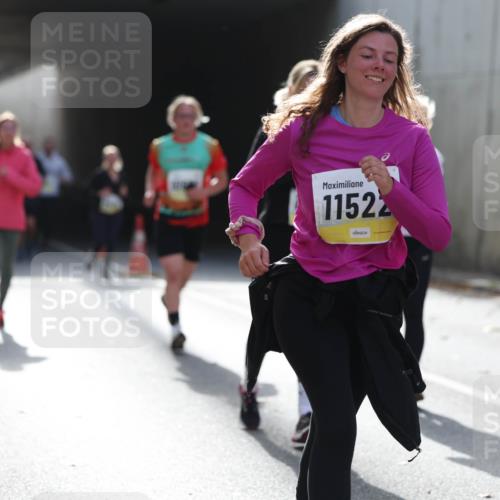 05.10.2025 - 20. swb-Marathon Bremen Michael Strokosch http://msf.ph/oto/9208293 05.10.2025 10:57:16 Laufen 11522, 841 meine-sportfotos.de