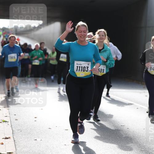 05.10.2025 - 20. swb-Marathon Bremen Michael Strokosch http://msf.ph/oto/9208319 05.10.2025 10:57:22 Laufen 11615, 11103, 589, 9486 meine-sportfotos.de