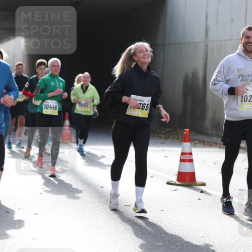 05.10.2025 - 20. swb-Marathon Bremen Michael Strokosch http://msf.ph/oto/9208337 05.10.2025 10:57:25 Laufen 11615, 9662, 10446, 65, 114, 00, 10271 meine-sportfotos.de