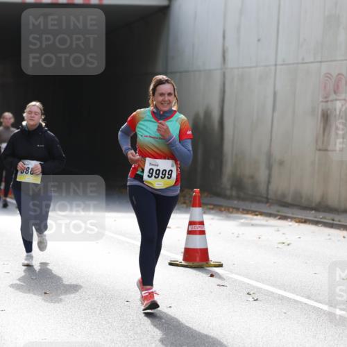 05.10.2025 - 20. swb-Marathon Bremen Michael Strokosch http://msf.ph/oto/9208365 05.10.2025 11:04:17 Laufen 10815, 86, 9999, 00 meine-sportfotos.de
