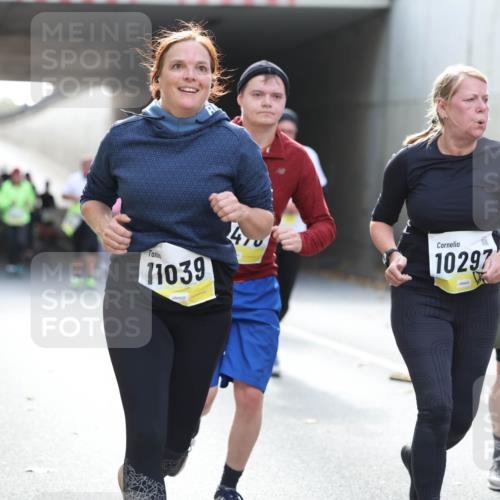 05.10.2025 - 20. swb-Marathon Bremen Michael Strokosch http://msf.ph/oto/9208387 05.10.2025 10:57:34 Laufen 11039, 410, 10297, 224 meine-sportfotos.de