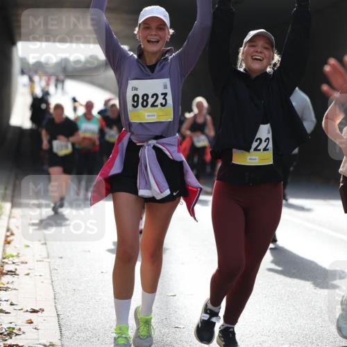 05.10.2025 - 20. swb-Marathon Bremen Michael Strokosch http://msf.ph/oto/9208410 05.10.2025 11:04:25 Laufen 9823, 22 meine-sportfotos.de