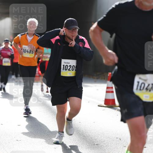 05.10.2025 - 20. swb-Marathon Bremen Michael Strokosch http://msf.ph/oto/9208433 05.10.2025 10:57:50 Laufen 10771, 10485, 1020, 1043 meine-sportfotos.de