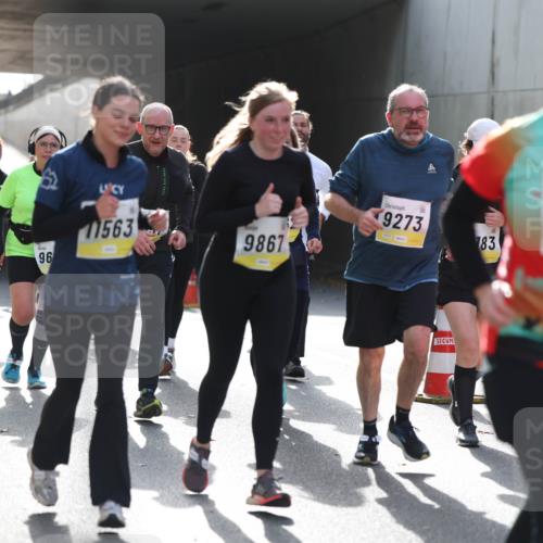 05.10.2025 - 20. swb-Marathon Bremen Michael Strokosch http://msf.ph/oto/9208448 05.10.2025 11:04:32 Laufen 11040, 78, 96, 11563, 9867, 9273, 783, 10058 meine-sportfotos.de