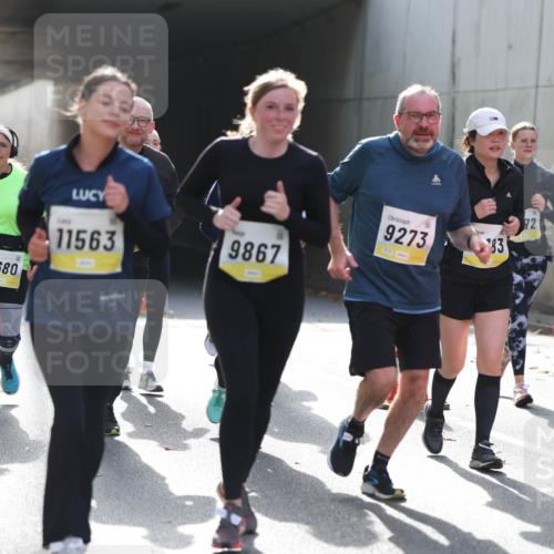 05.10.2025 - 20. swb-Marathon Bremen Michael Strokosch http://msf.ph/oto/9208450 05.10.2025 11:04:32 Laufen 978, 9680, 11563, 9867, 9273, 83, 72 meine-sportfotos.de