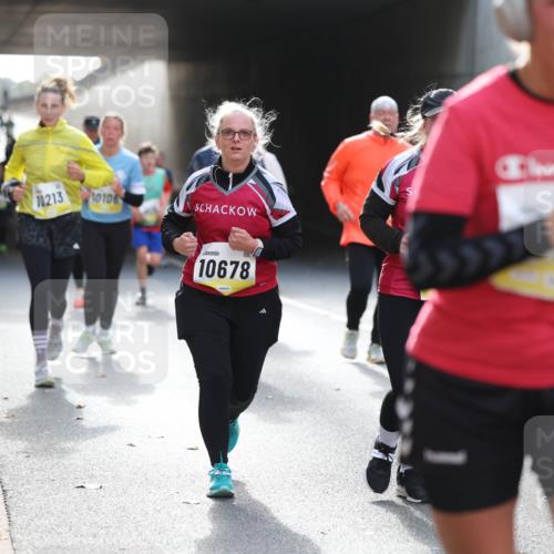 05.10.2025 - 20. swb-Marathon Bremen Michael Strokosch http://msf.ph/oto/9208456 05.10.2025 10:57:54 Laufen 11213, 10106, 10678 meine-sportfotos.de