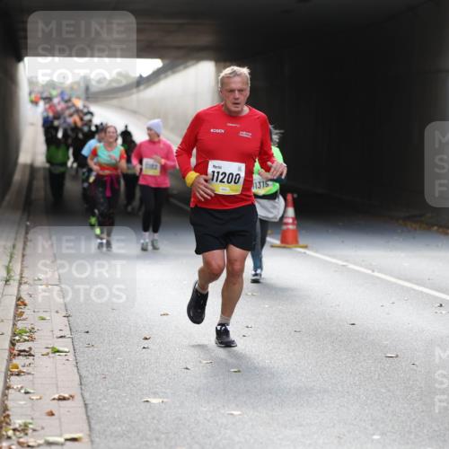 05.10.2025 - 20. swb-Marathon Bremen Michael Strokosch http://msf.ph/oto/9208499 05.10.2025 10:58:05 Laufen 11200, 1315 meine-sportfotos.de