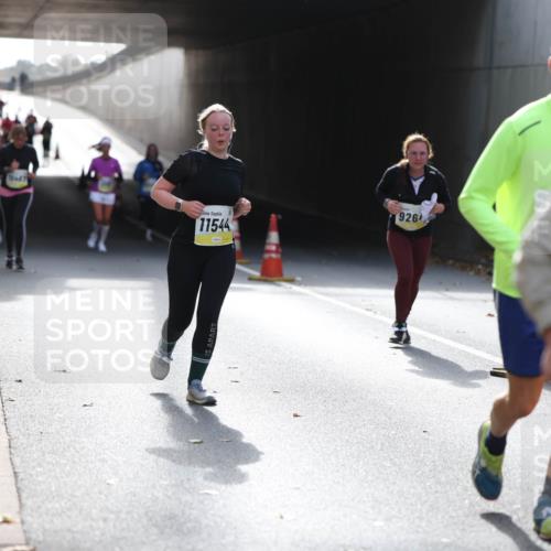 05.10.2025 - 20. swb-Marathon Bremen Michael Strokosch http://msf.ph/oto/9208503 05.10.2025 11:04:40 Laufen 11544, 926, 11 meine-sportfotos.de
