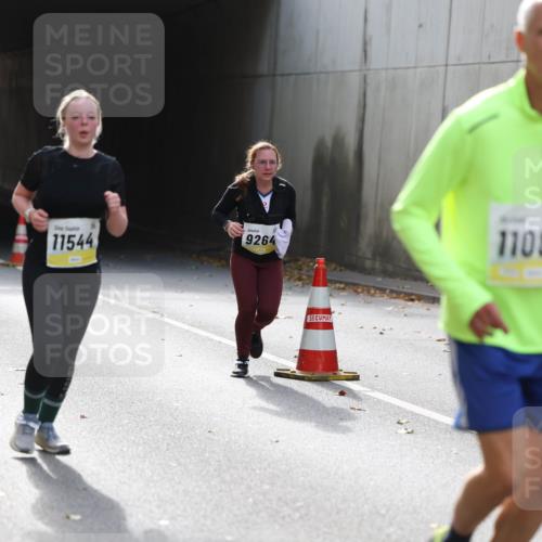 05.10.2025 - 20. swb-Marathon Bremen Michael Strokosch http://msf.ph/oto/9208505 05.10.2025 11:04:41 Laufen 11544, 9264, 11083 meine-sportfotos.de