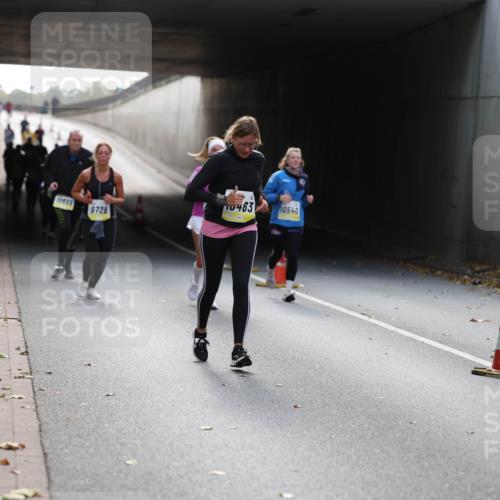 05.10.2025 - 20. swb-Marathon Bremen Michael Strokosch http://msf.ph/oto/9208507 05.10.2025 11:04:46 Laufen 10999, 9726, 0463, 10540 meine-sportfotos.de
