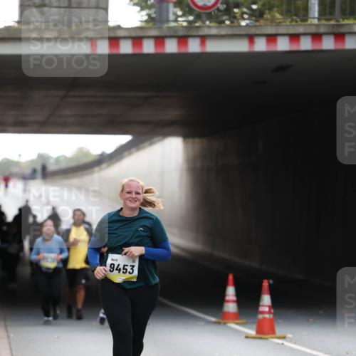 05.10.2025 - 20. swb-Marathon Bremen Michael Strokosch http://msf.ph/oto/9208522 05.10.2025 11:04:56 Laufen 9453 meine-sportfotos.de