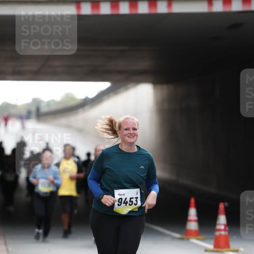 05.10.2025 - 20. swb-Marathon Bremen Michael Strokosch http://msf.ph/oto/9208523 05.10.2025 11:04:56 Laufen 9453 meine-sportfotos.de