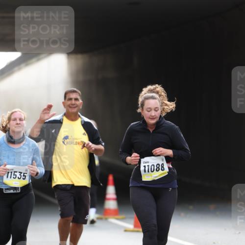 05.10.2025 - 20. swb-Marathon Bremen Michael Strokosch http://msf.ph/oto/9208532 05.10.2025 11:05:02 Laufen 11535, 11088, 7 meine-sportfotos.de